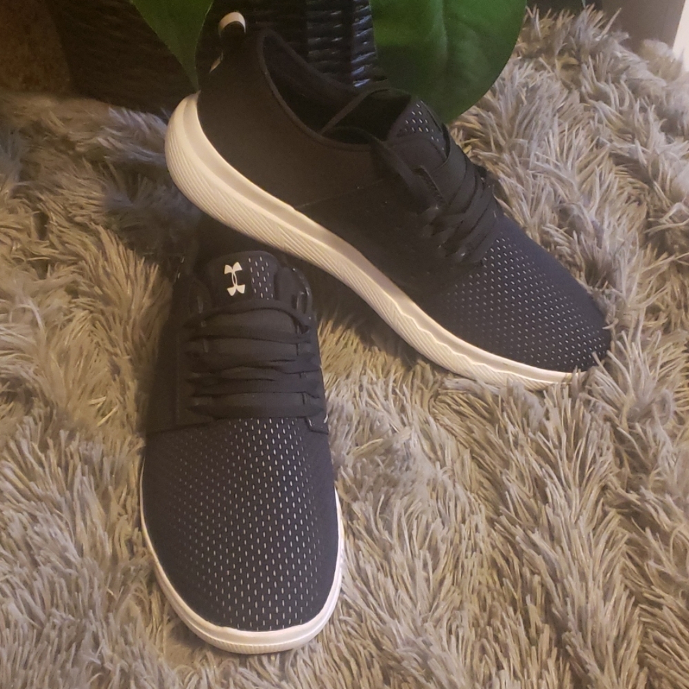 Under Armor sneakers ♡Mens Size♡